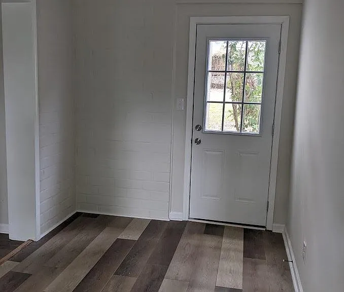 1024 Bedford Dr — Photo 3