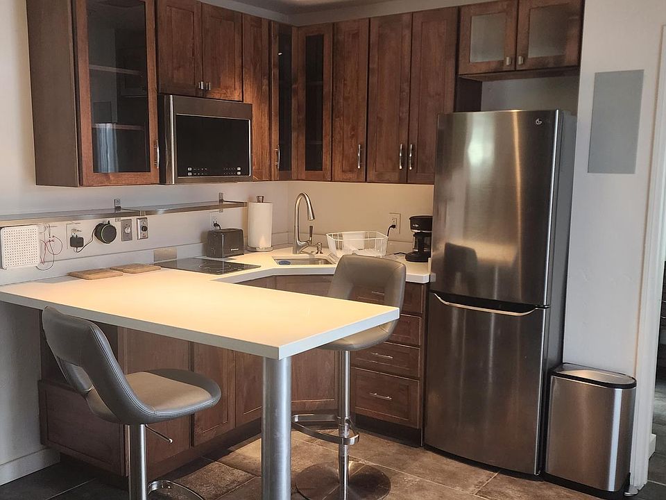 1st image of 868 Wilbur Ave