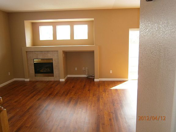 Electric fireplace