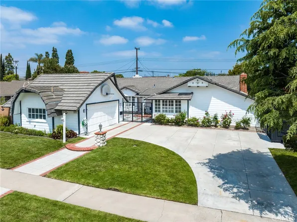 3001 Bostonian Dr, Los Alamitos, CA 90720
