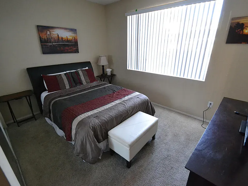 2 bed, 1021 sqft, $1,800 — Photo 4