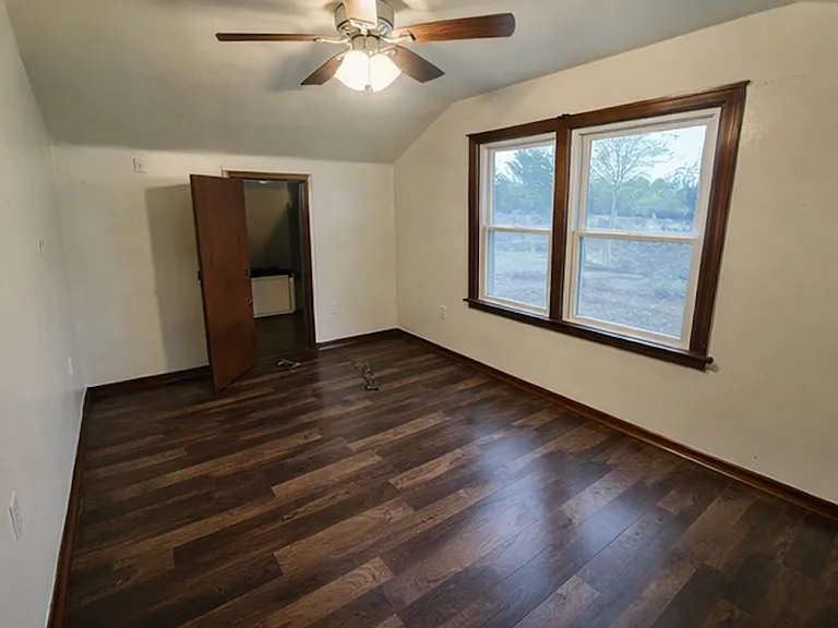 740 Large Ave — Photo 7