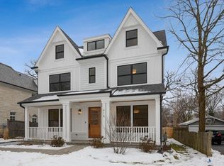 892 Oak St, Winnetka, IL 60093