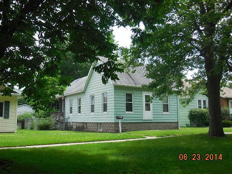 2nd image of 207 Delaware Ave