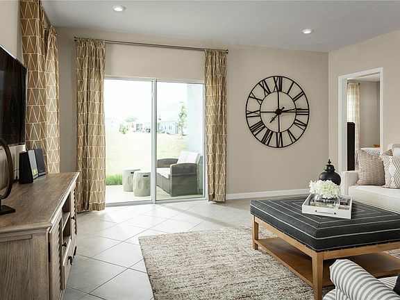 4th image of 4539 Arden Way