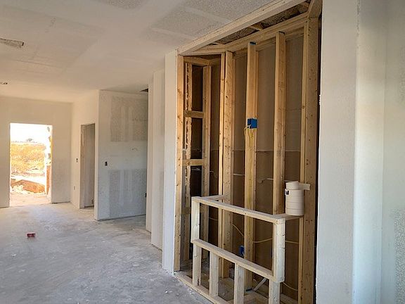 2nd image of 81 N Greasewood St