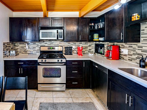 4th image of 2761 Mahogany Ln