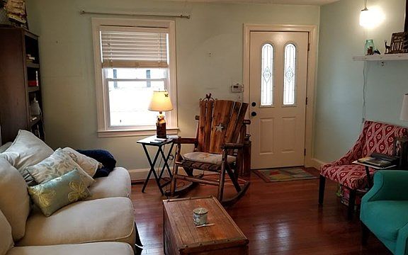 3rd image of 517 Phillips Ave
