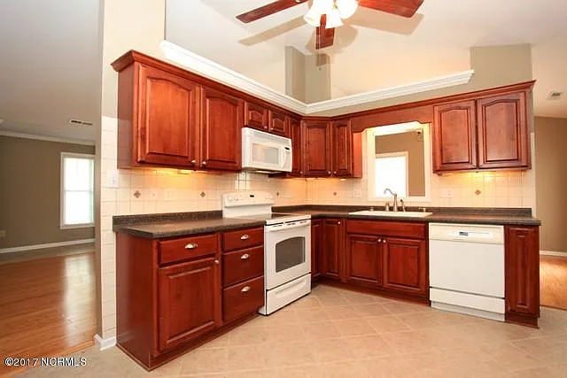 2457 Saddleridge Dr — Photo 15