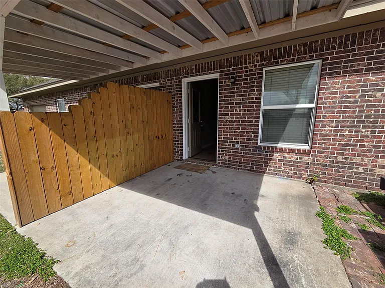 928 Runneburg Rd — Photo 27