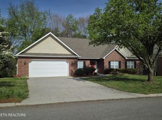 7017 Lake Bluff Ct, Knoxville, TN 37920