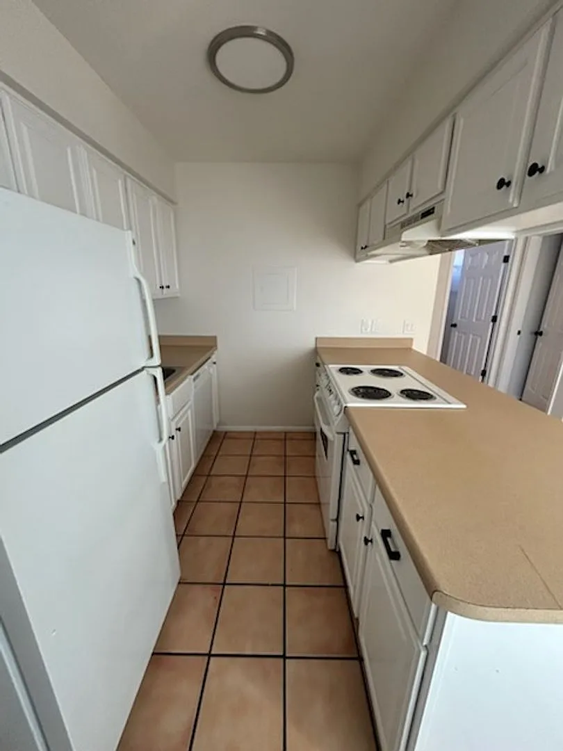 2 bed, 1.0 bath, 625 sqft, $1,025 — Photo 3
