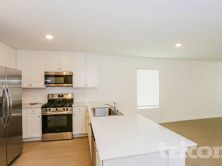 1308 Amapola Dr — Photo 8