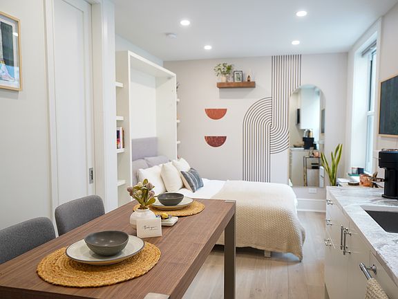 3rd image of 458 W 20th St APT 5C