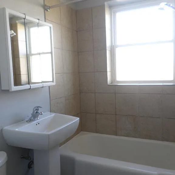1945 Hickory Rd — Photo 2