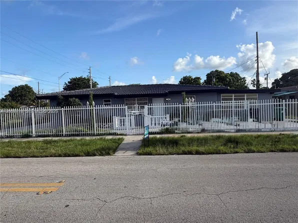 9200 SW 37th St, Miami, FL 33165