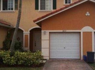 8812 S Isles Cir, Tamarac, FL 33321