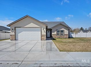 1123 Amber Dr, Rupert, ID 83350
