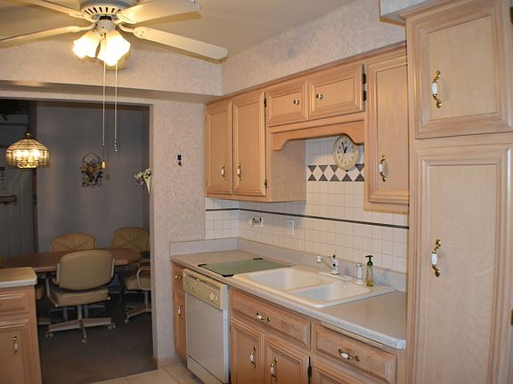 5th image of 18410 Pine Cone Dr APT 3