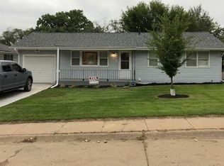 7622 Blondo Dr, Omaha, NE 68134