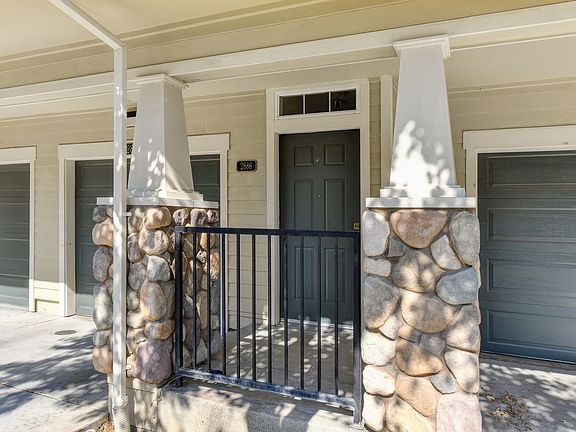 2nd image of 2886 Brighton Beach Way