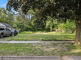 2302 Glendale Blvd, Kalamazoo, MI 49004