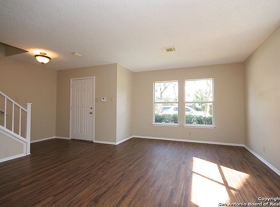 3rd image of 16515 Drum Oak