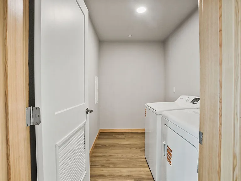 Shadow Creek Apartments — Photo 8