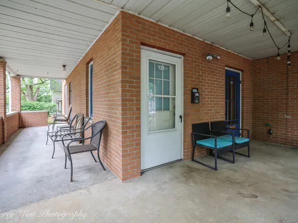 131 S 7th St, Dekalb, IL 60115
