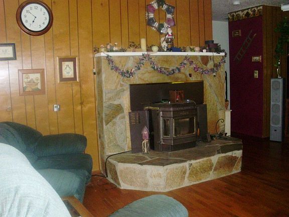 5th image of 104 Evergreen Ln
