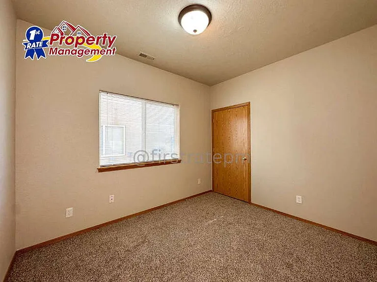 1949 E Wilson Ln #D — Photo 15