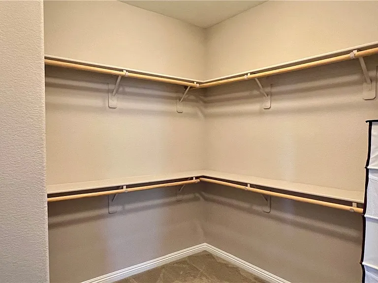 2853 Glass Vine Ct — Photo 12