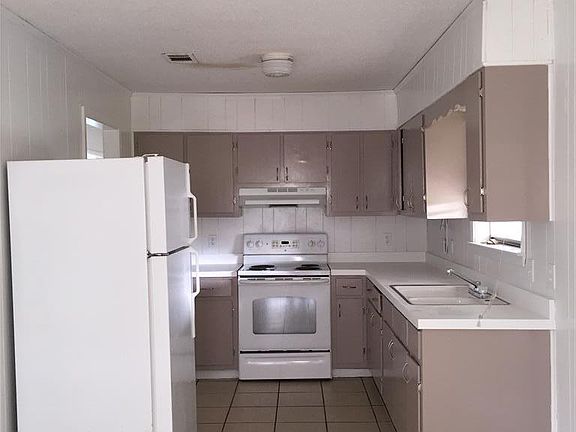 4th image of 210 Kimberly Dr