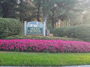 9 Bartemus Trl APT 105, Nashua, NH 03063