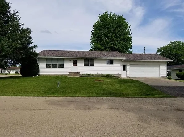 5 N 8th St, Fulton, IL 61252