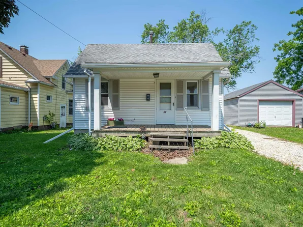 116 S 8th Ave, Canton, IL 61520