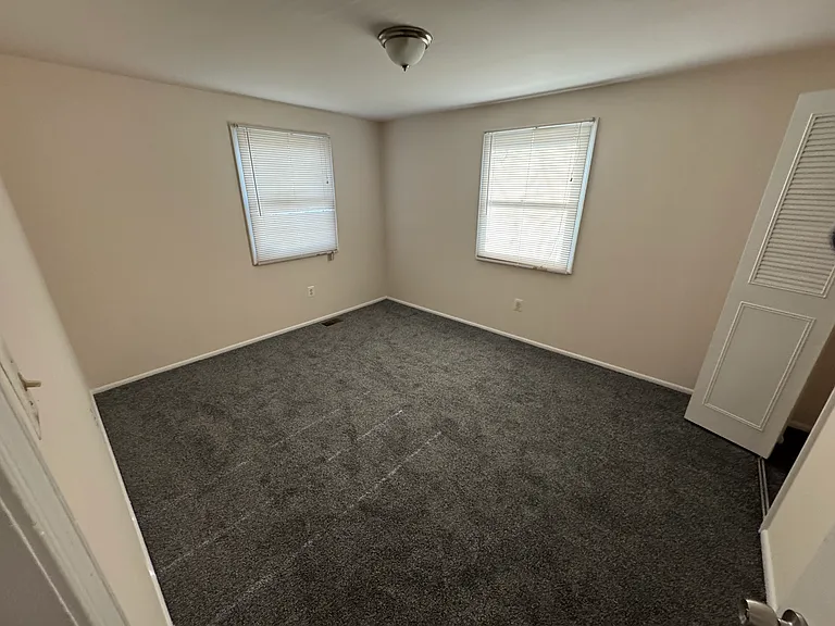 9924 Mallard Dr — Photo 7