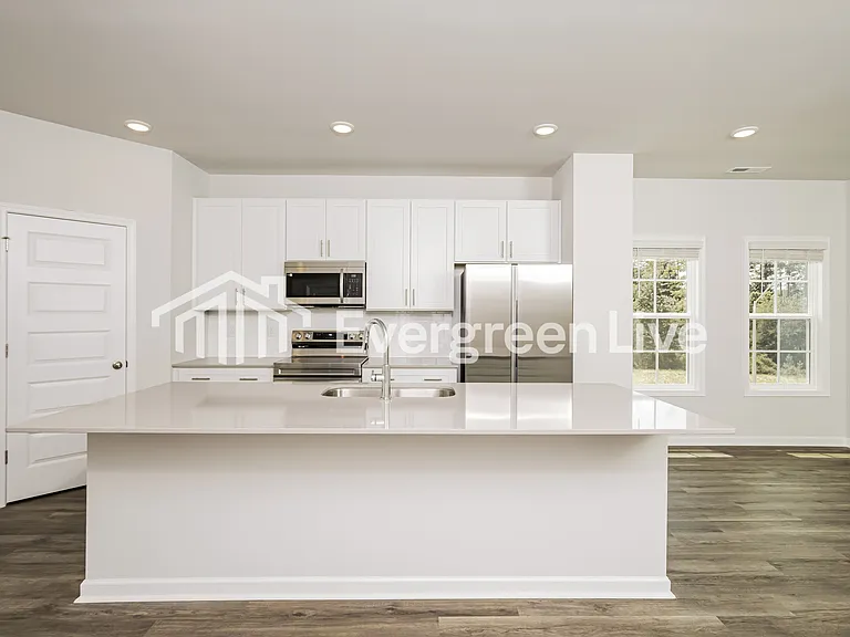1010 Postmaster Ln — Photo 5