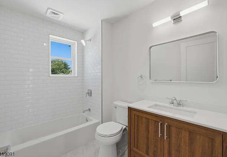 116 Valley St #2 — Photo 25
