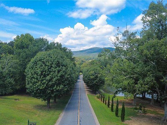 5th image of 1057 Orchard Dr #209