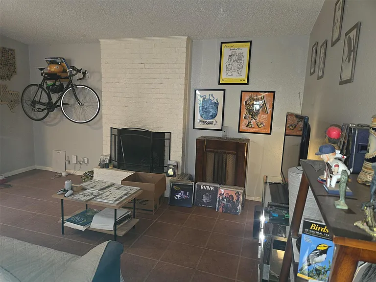 8910 Little Walnut Pkwy #B — Photo 7