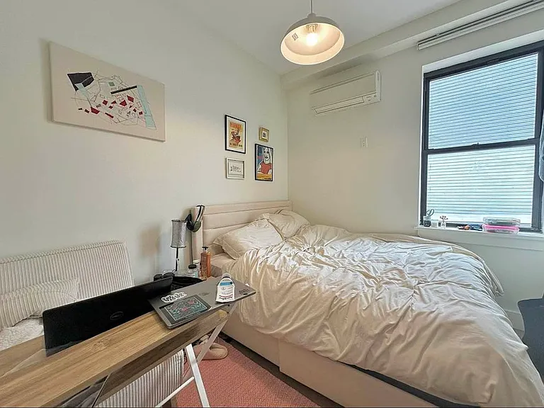 1513 Gates Ave #2B — Photo 5