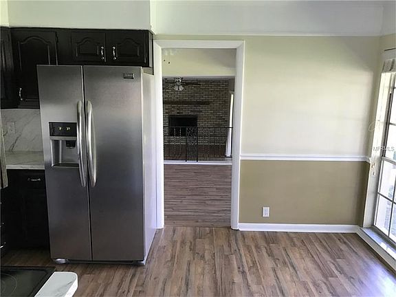 5th image of 104 Sandburg Ln