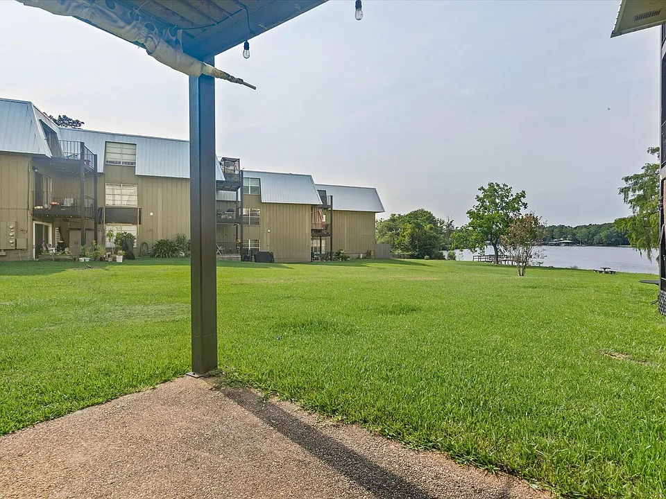 119 Riverbend Dr