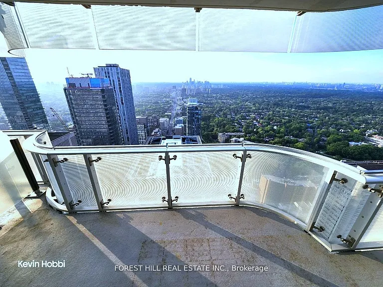 1 Bloor St E #5210 — Photo 24