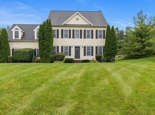 2 Raymond Tatro Ln, North Attleboro, MA 02760
