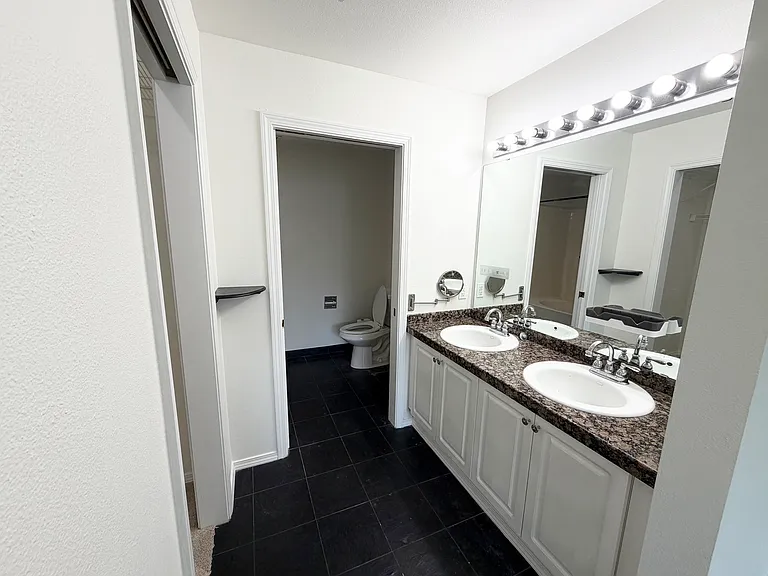 2036 Newport Way NW — Photo 13