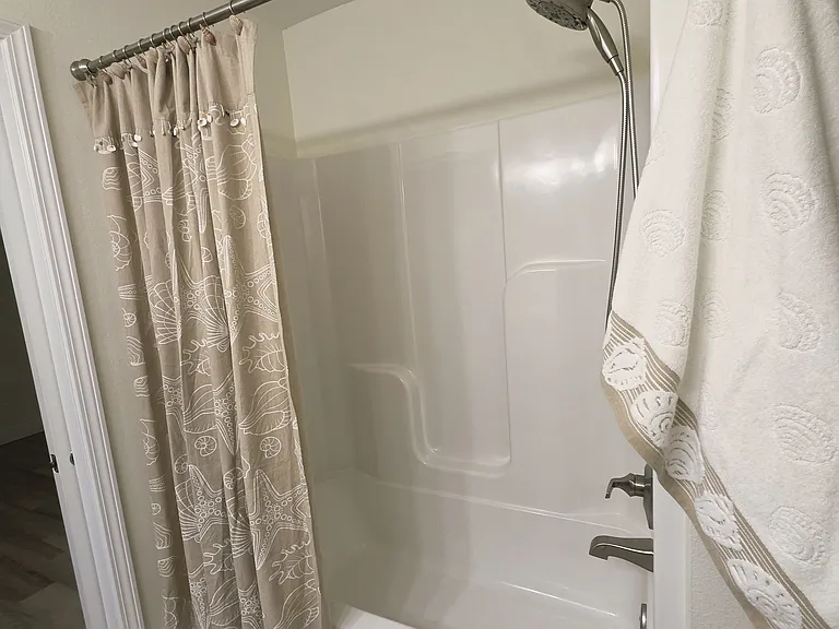 Master Bathtub