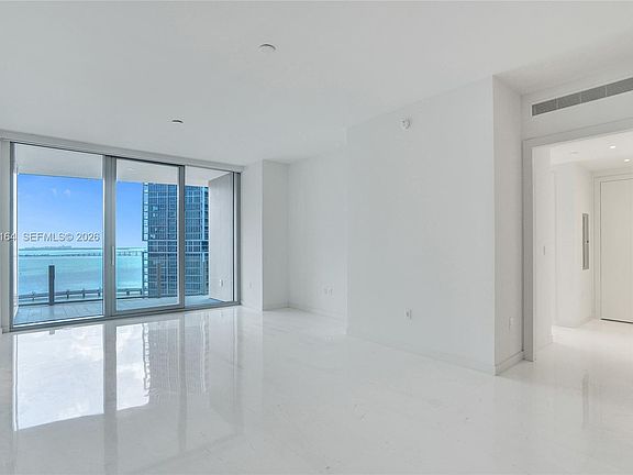 2nd image of 300 Biscayne Boulevard Way Unit 2105W
