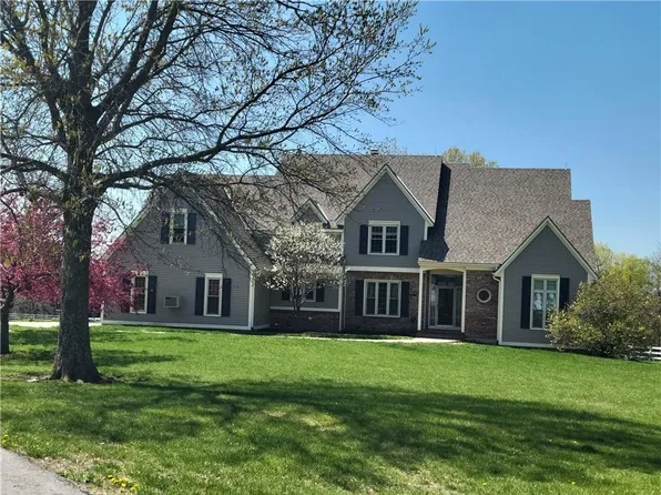 33665 W 199th St, Edgerton, KS 66021